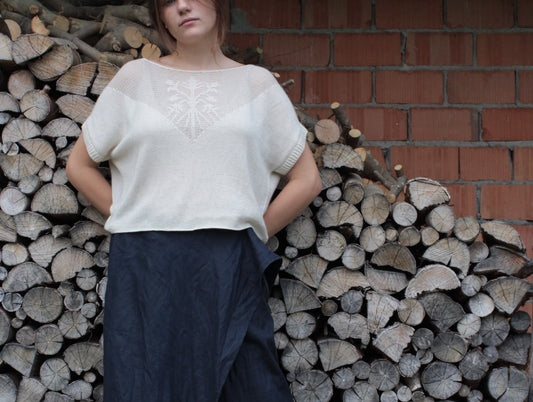 Sleeveless Cashmere and Silk Blouson with “Tree of Lineage” Ornament