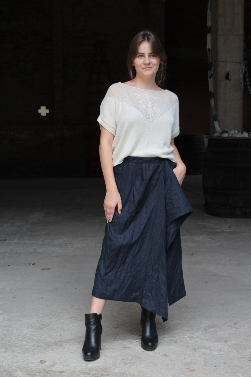 Sleeveless Cashmere and Silk Blouson with “Tree of Lineage” Ornament