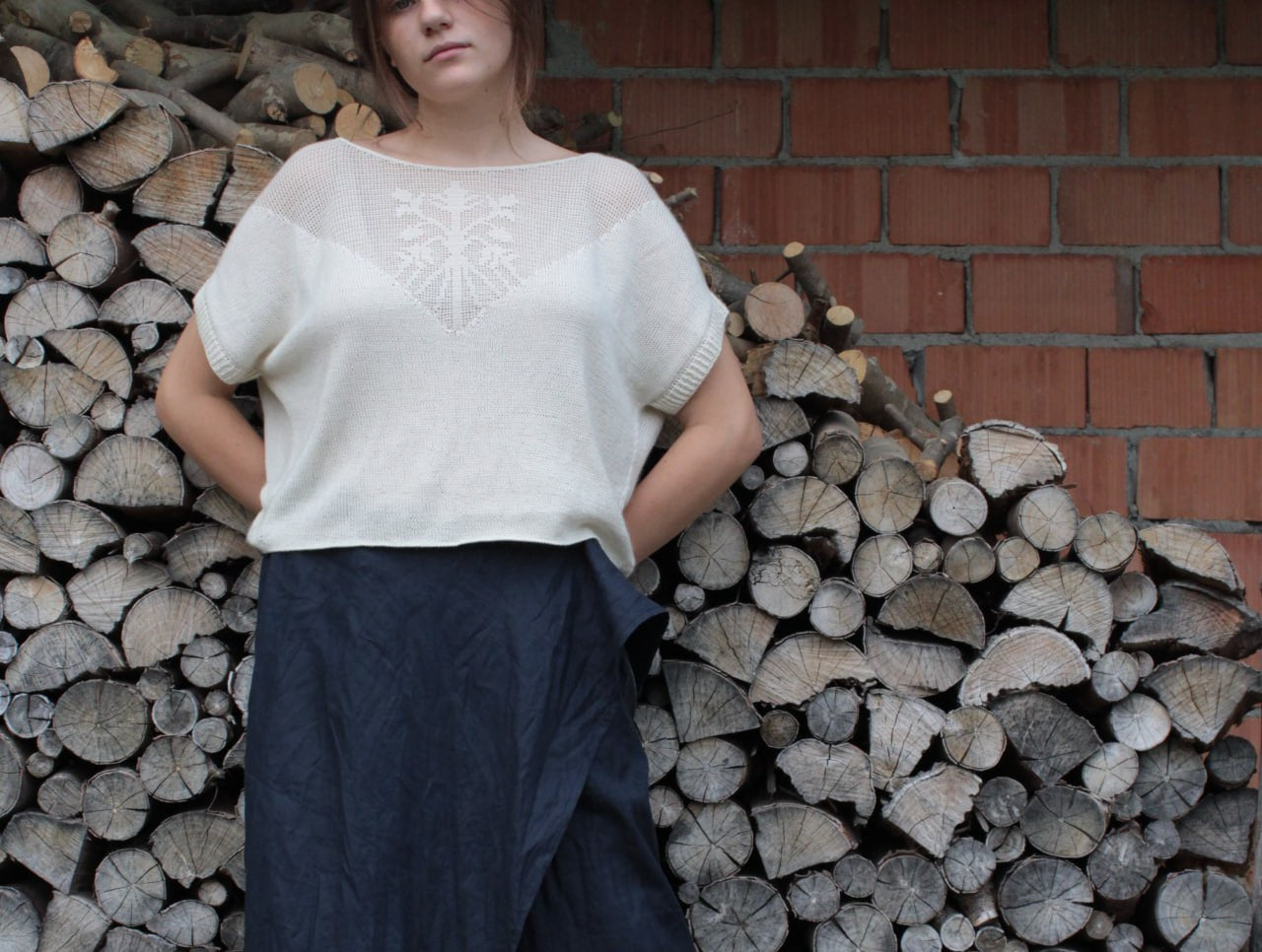 トップス Compact Knit Cashmere Blouson Sleeveless Cashmere and Silk Blouson with “Tree of Lineage